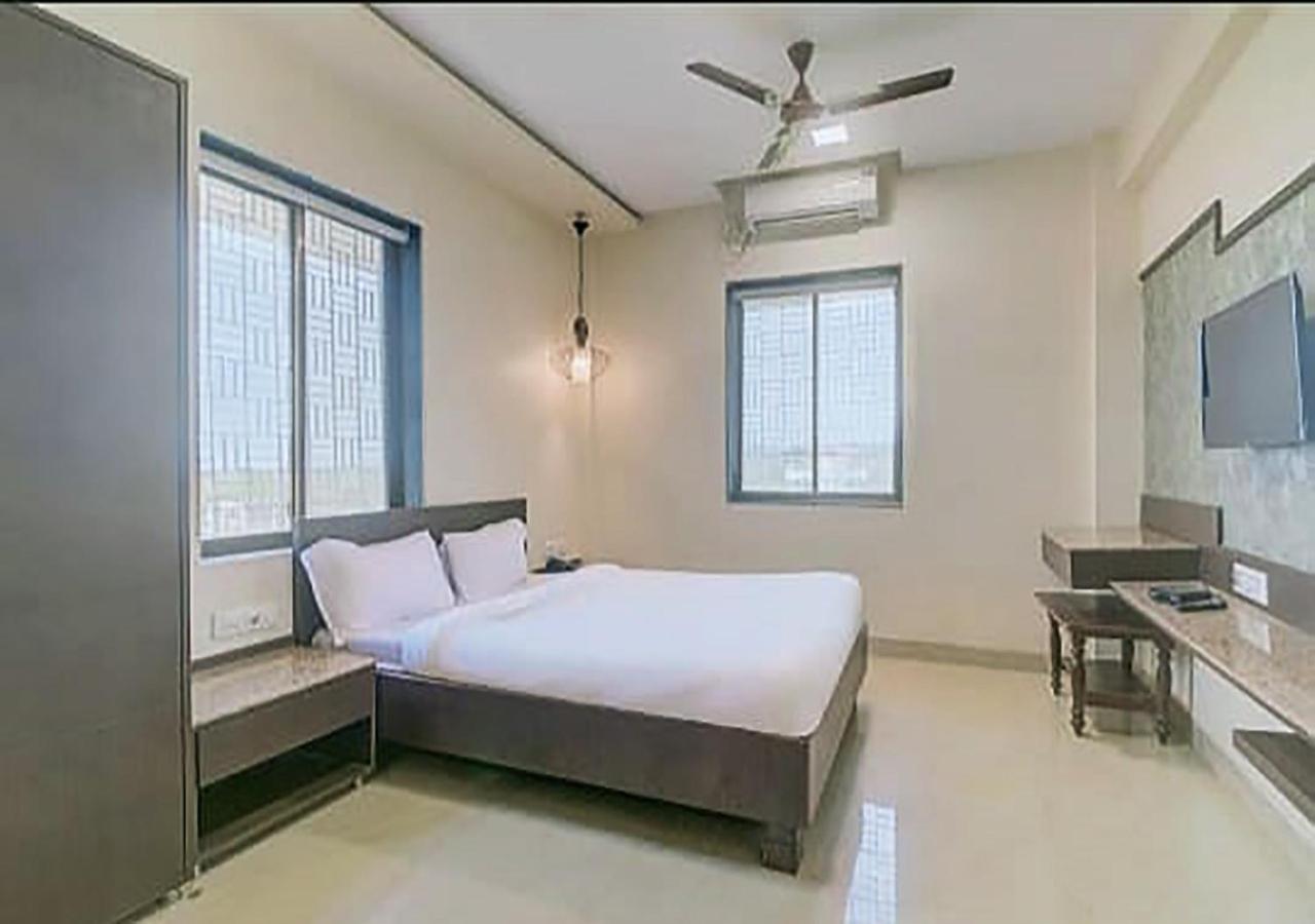 Hotel New Elite Inn - Near Midc Turbhe נאווי מומבאי מראה חיצוני תמונה